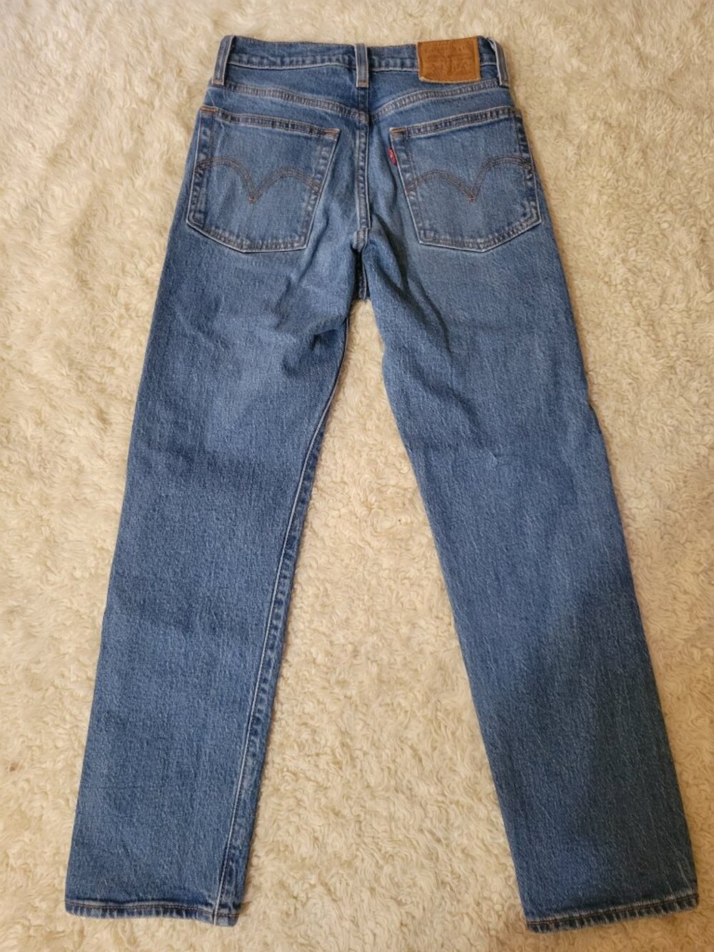 Levi's Wedgie Straight in Jazz Jive Sound Med Blue | 23 | 24" Inseam - Picture 4 of 16